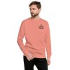 Snack & Conquer-Sweatshirt in der Farbe Dusty Rose, Frontansicht am männlichen Model – Streetwear für Läufer