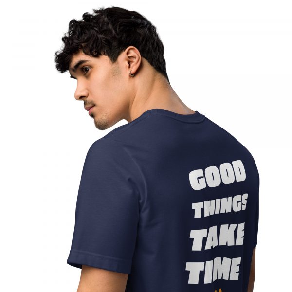 Good Things Take Time-T-Shirt in der Farbe Schwarz, Rückansicht, Unisex, am männlichen Model – Streetwear für Läufer