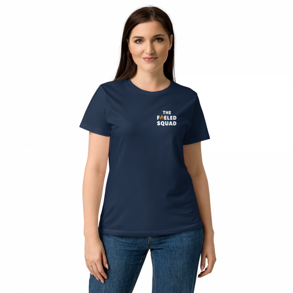 Good Things Take Time-Damen-T-Shirt in der Farbe Navy, Frontansicht, am weiblichen Model – Streetwear für Läufer